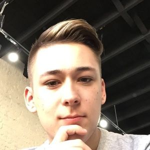 Meet your Posher, Cody